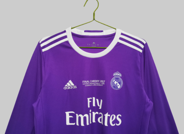 Real Madrid 16/17 (Away)
