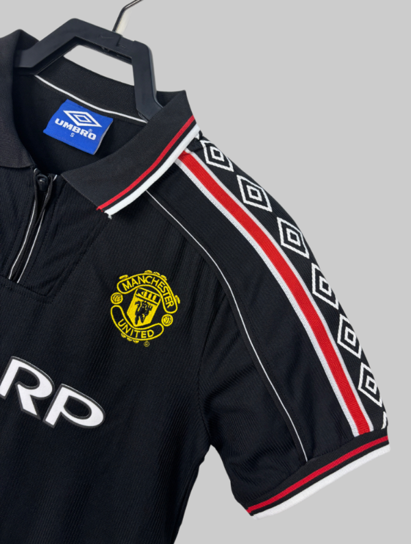 Manchester United 98/99 (Third)