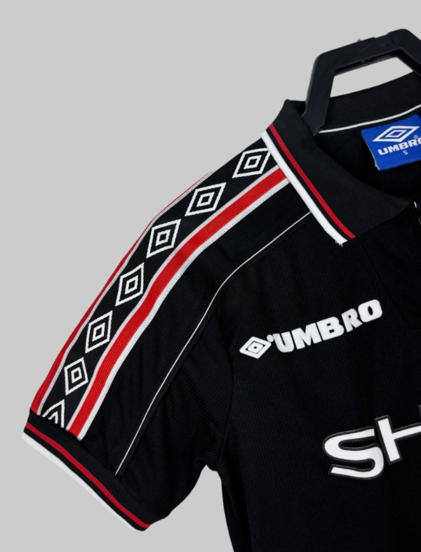Manchester United 98/99 (Third)