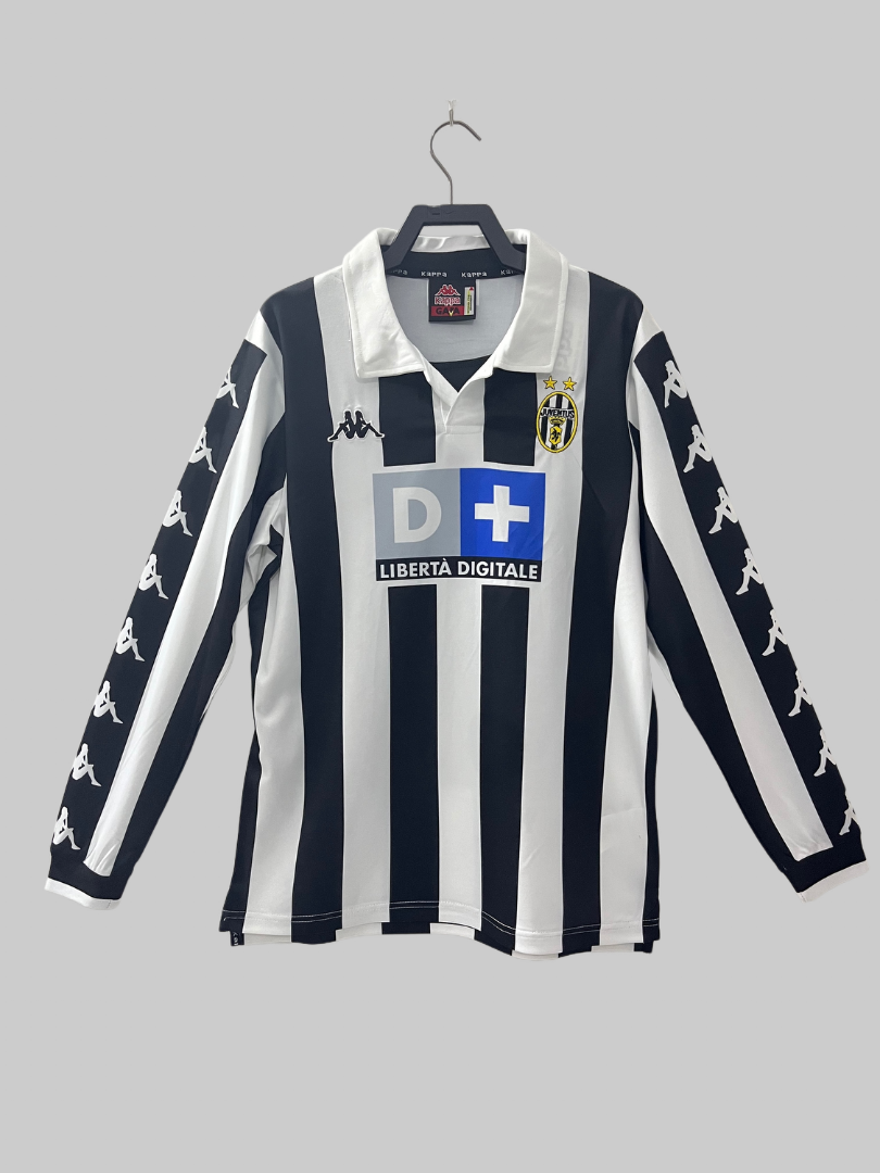 Juventus 00/01 (Home)