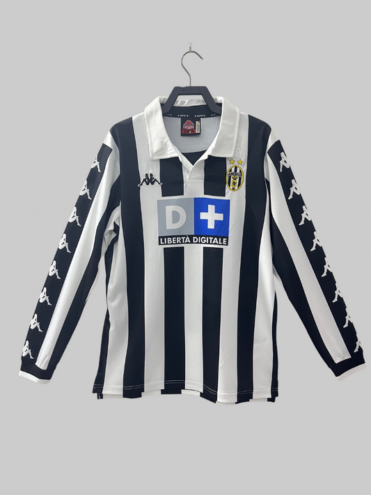 Juventus 00/01 (Home)
