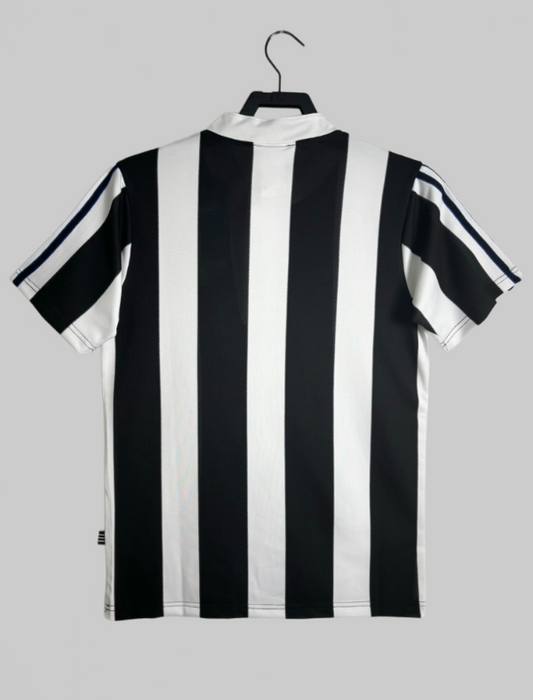 Newcastle 95/96 (Home)