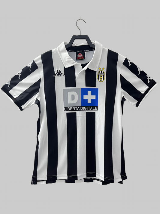 Juventus 00/01 (Home)